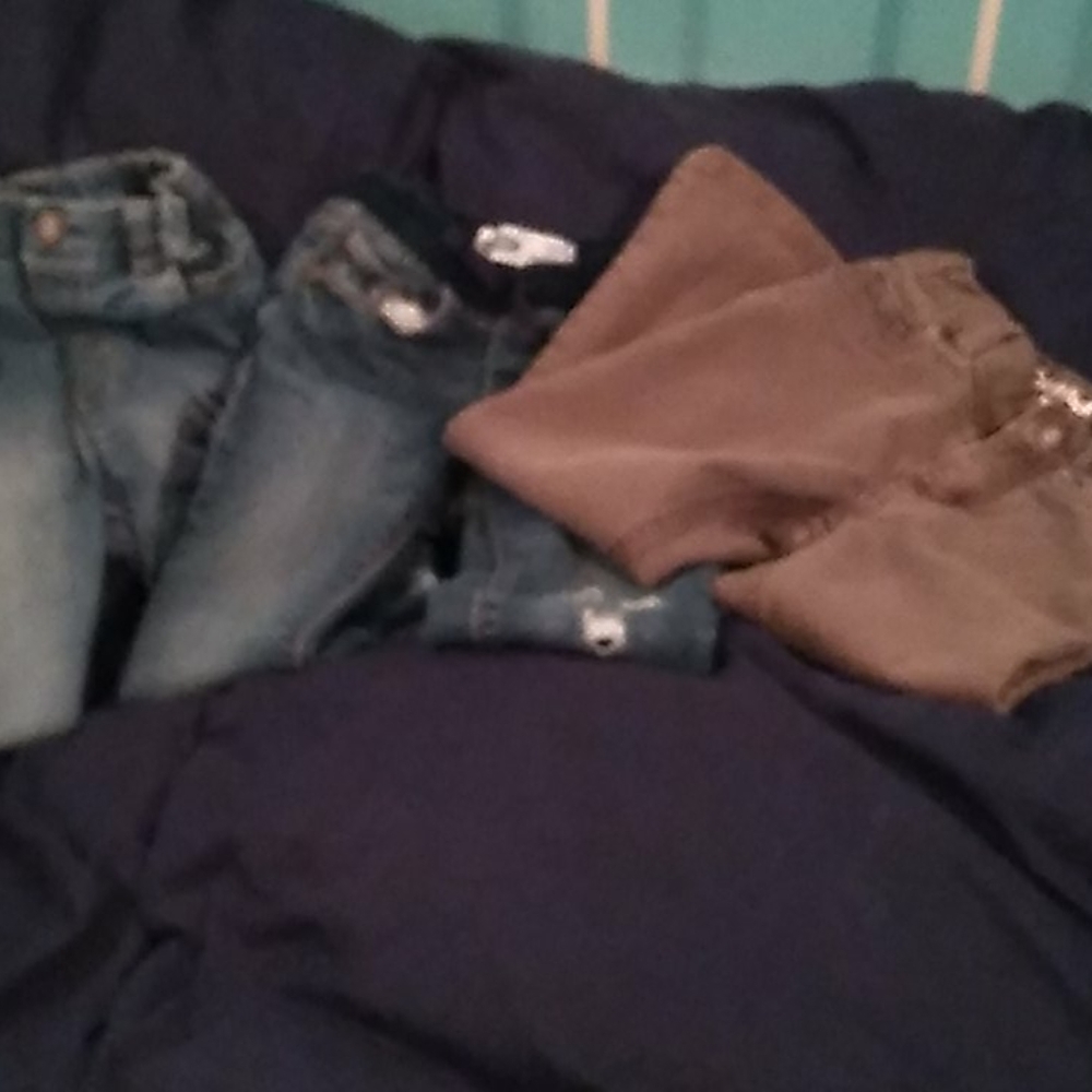 Three pairs 4t boys Jean's in good used condition